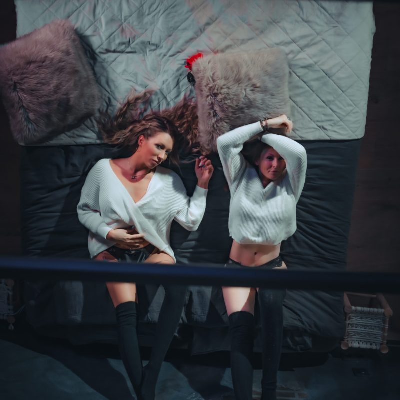 Les bien faits d'un séjour en love room pour votre couple