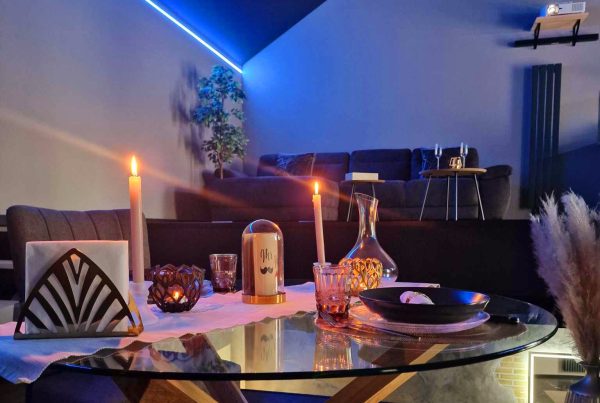 Diner aux chandelles pour la saint valentin dans une love room de moselle