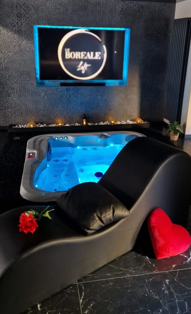 fauteuil tentra dans la loveroom Le Boreale Loft en moselle